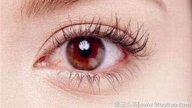 心理学：4双眼睛，哪个是男人眼睛？测你内心在逃避什么