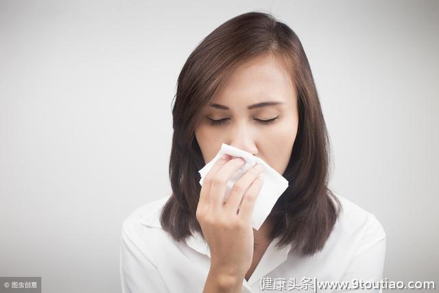 过敏性鼻炎春秋发作，提示了什么病机？