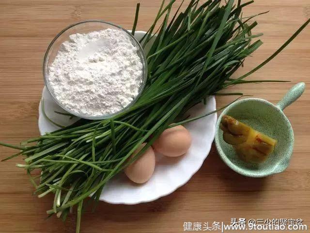 食谱：韭菜鸡蛋饼的做法，最简单的韭菜饼的做法