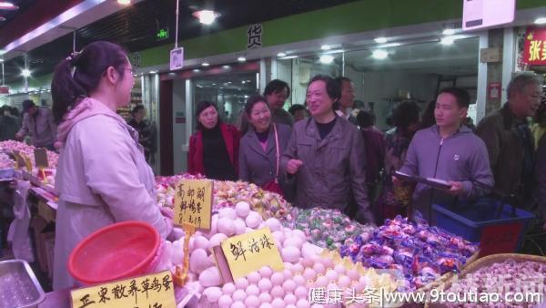 扬州有个“爱心菜场”，发起者是位“抗癌勇士”
