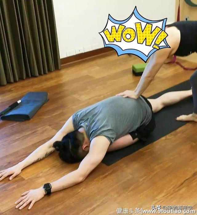 46岁苏有朋练瑜伽上热搜：运动和不运动，差距真的太大了