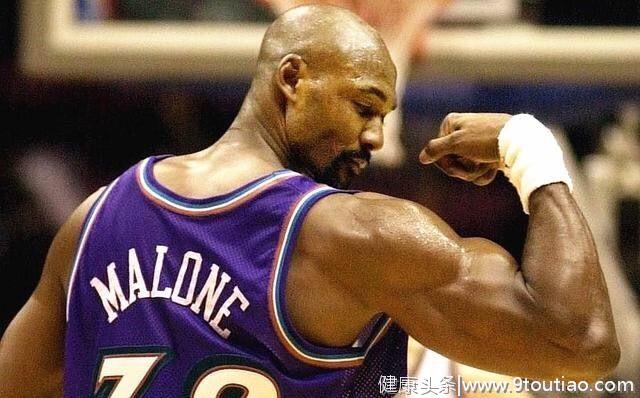 谁是NBA第一麒麟臂？奥尼尔这肌肉的块头，比女主持的头还大