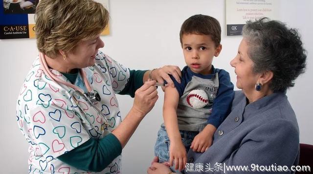 自费的肺炎疫苗需不需要打？医生一文说清，家长早知道对孩子好！