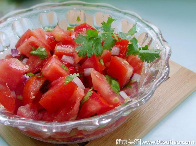 西红柿，是一直被我们忽略的减肥利器，能让你轻松瘦身