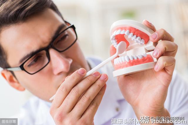 刷牙！刷牙是为了牙齿健康，但是乱刷牙反而会起反作用哦！