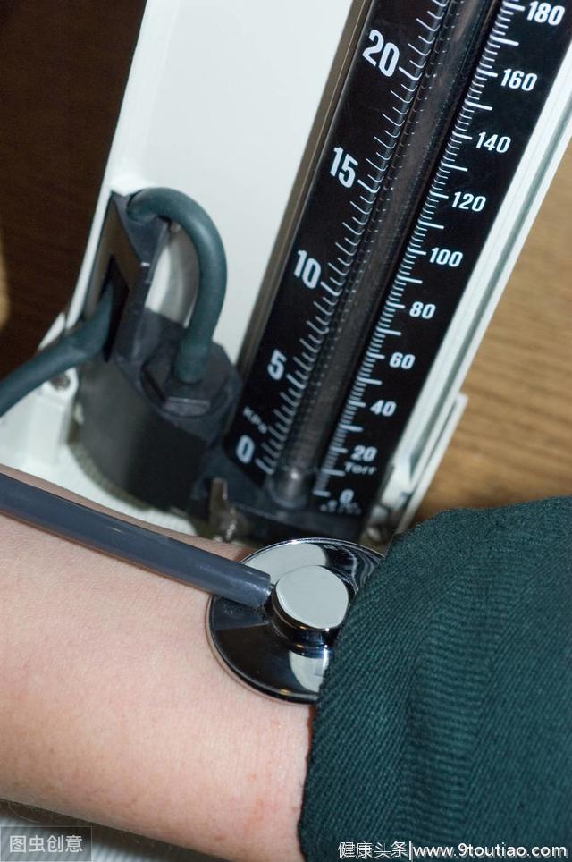 高血压人每天几点测量血压最好？医生告诉您这样做最准确！