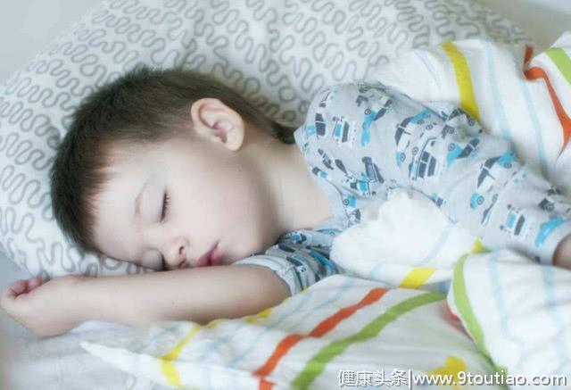 心理测试：你觉得哪个宝宝没有睡着？测你最容易被谁算计
