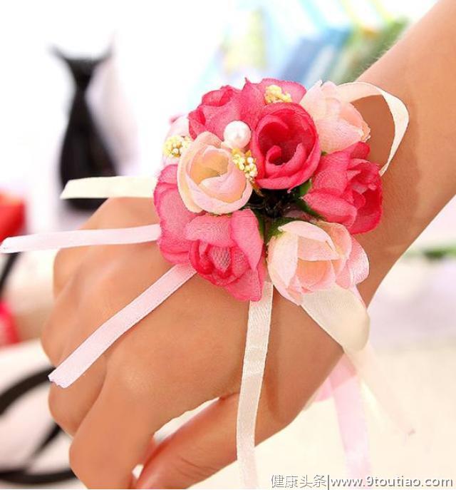 心理测试：选择一个美丽的新娘手腕花，测试你的婚后是什么命？