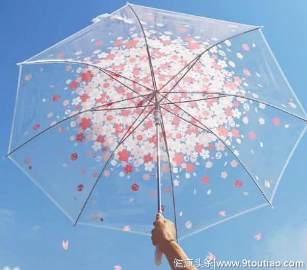 心理测试：四把雨伞，凭直觉选一把，测今生谁愿意为你遮风挡雨？
