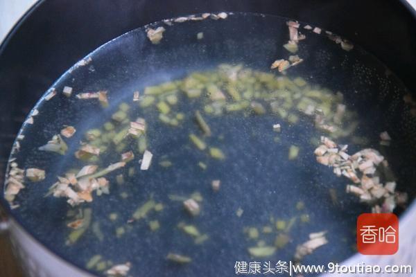 夏季碱性食物可多吃，调节身体平衡，乌黑头发，连口气都没有了