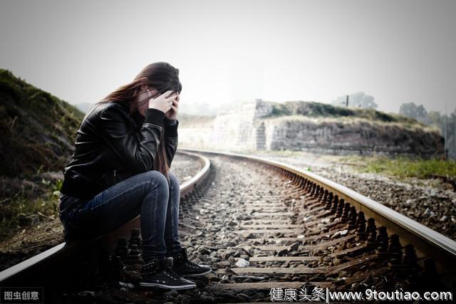 人到中年，究竟有多孤独？心理学家：只需4招，轻松化解孤独危机