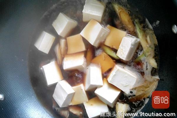 豆腐和它天生一对，炖着吃最香，鲜嫩爽口的口感，让你吃了忘不了
