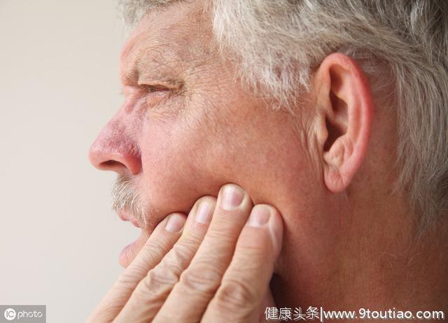 牙齿酸痛是什么原因引起的？