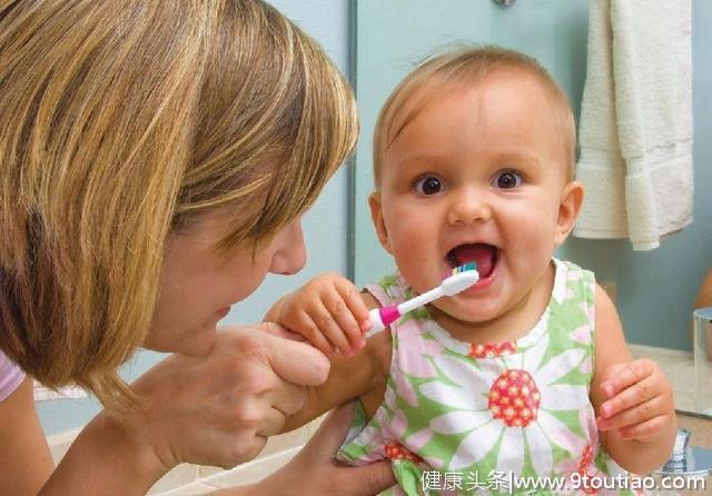 孩子口腔总出问题？别小看儿童牙膏的选择，3个方面很关键