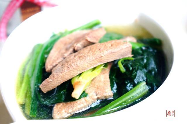春季养肝食谱—菠菜猪肝汤