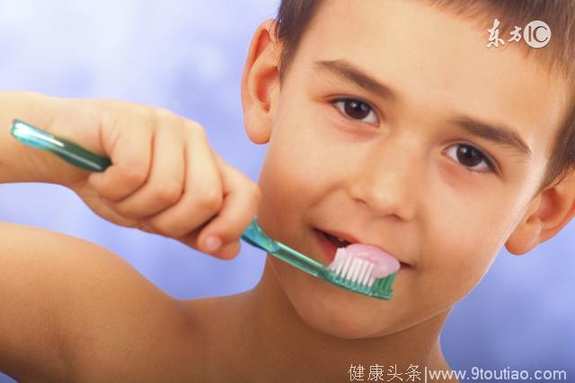 小孩没有蛀牙，6种刷牙观念+更换牙刷3原则