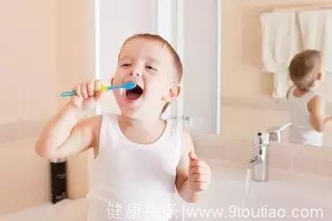 如何帮助宝宝保护牙齿呢？