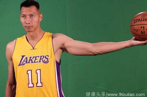 易建联NBA首轮6顺位 为什么在NBA混不下去？这一点是硬伤