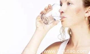 常喝开水小心食管癌 怎样才是正确的喝水方式