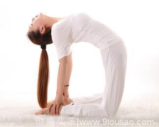 瑜伽：教你三个瑜伽动作，助你收腰、瘦腹，秀出迷人S曲线