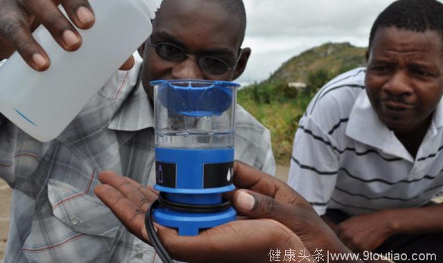 一个简单的智能设备，可解决全球20亿人的用水问题！太有贡献了！