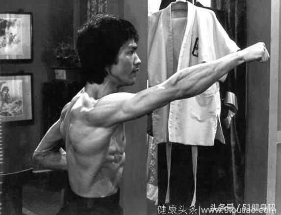 肌肉爆发力训练敢用这招的 世上只有一人：李小龙