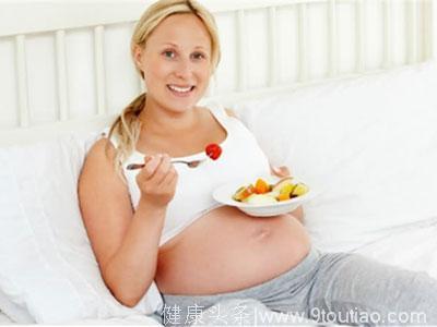 孕妇吃方便面会损害胎儿吗？最关键的是吃之前的步骤！
