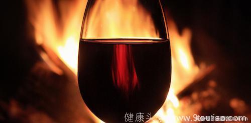 研究证实：葡萄酒可有效预防、抑制结肠癌