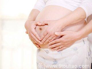 孕期胎动导致奇形怪状的肚子，严重变形，呼吸困难！这样对宝宝有不良影响么！