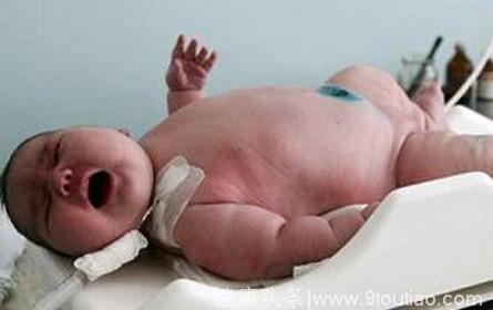 五百斤孕妈生下三十多斤巨婴，超重宝宝大盘点，孕妈们太厉害了！