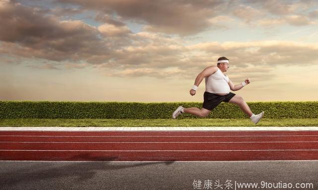 体检发现轻度脂肪肝，跑步不吃药治愈可以吗？