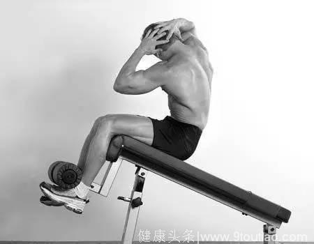肌肉酸痛就是锻炼到位了？练腹肌小心你的下背痛
