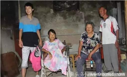 清华直降60分录取贫困生，他的家庭教育值得所有父母反思