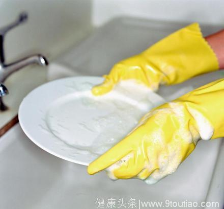生活知多D：你知道吗，这样子洗碗，细菌多增7万倍！