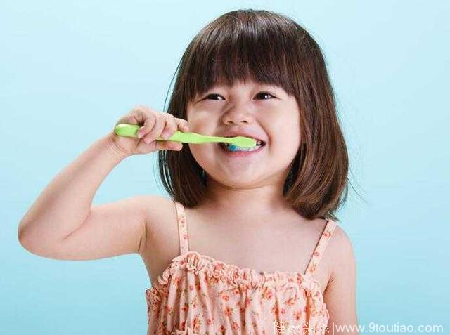 儿童慎用这种牙膏，很多妈妈不知道，为宝宝收藏好了