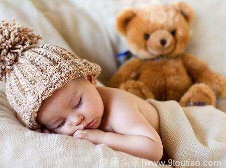 宝宝落地醒原因，如何做到这几点，让妈妈解放双手让宝宝拥有好睡眠
