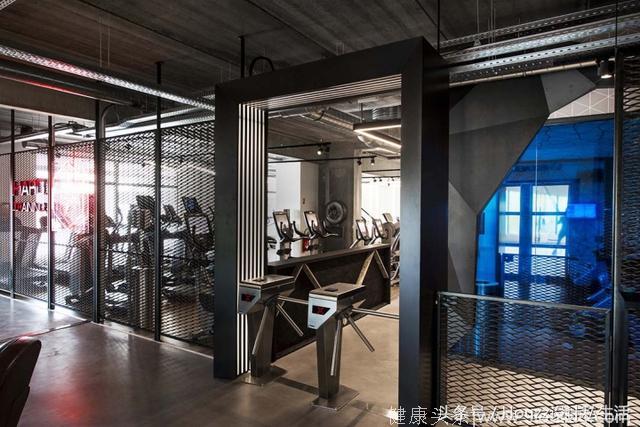 商业空间：法国工业风格健身房设计