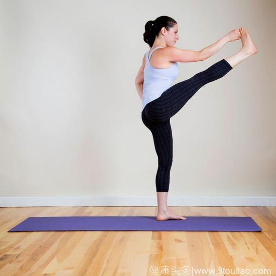 六招瑜伽轻松练出大长腿！