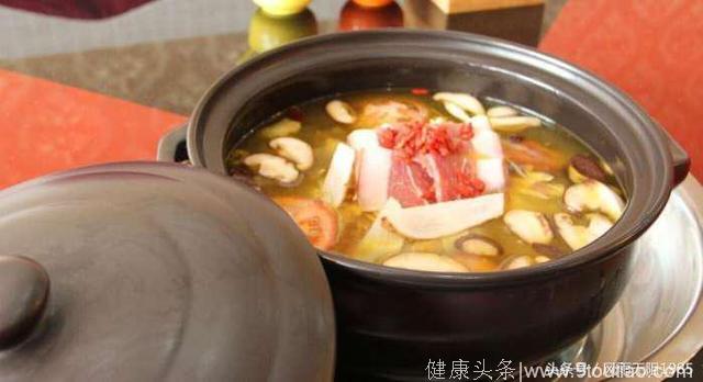 云南民间传统饮食，天麻火锅鸡
