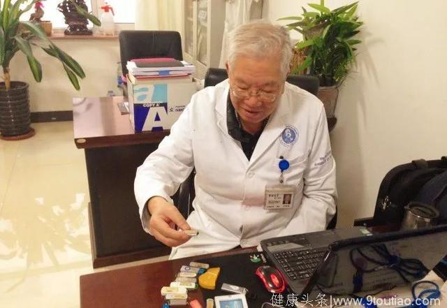 87岁的肝胆病“网红”专家——记吕美德教授
