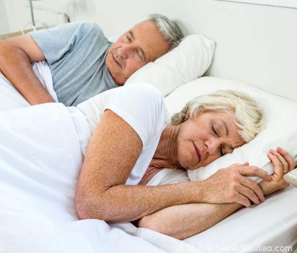 医生：睡够8小时还总是犯困的人？要注意，可能有以下这5种病！