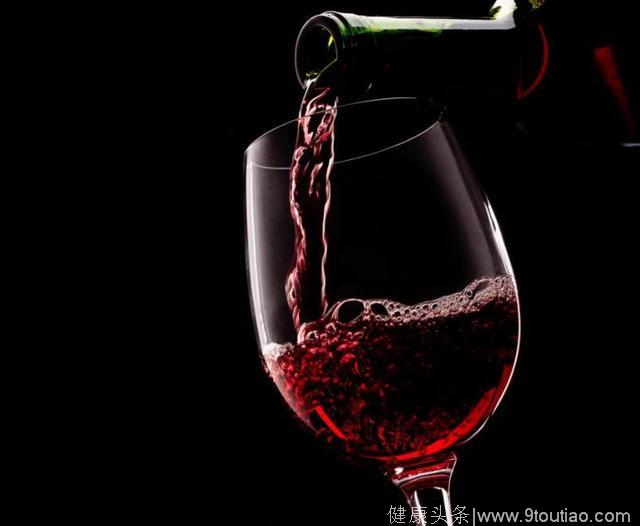 最新研究：红酒帮助大脑“保洁”，可清除阿尔兹海默相关毒素
