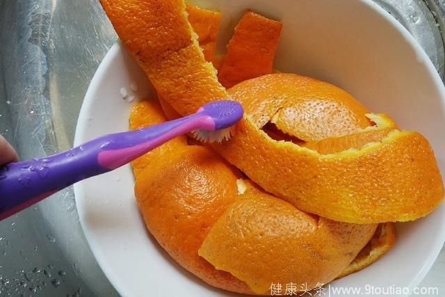 吃剩下的橘子皮不要扔掉!给孩子做橘皮糖，既消食又能治风寒感冒