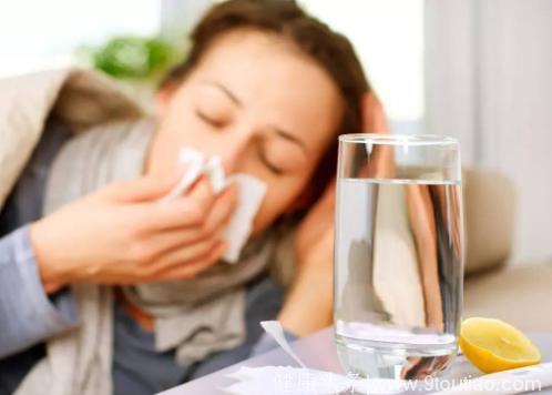 感冒的早期有哪些症状？感冒应当如何预防？