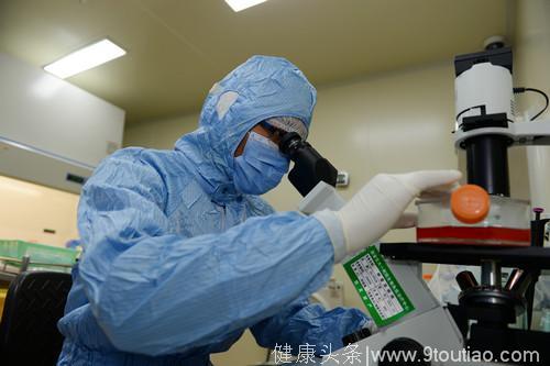 美媒：中国癌症基因疗法领先世界 生物医学展示中国技术实力