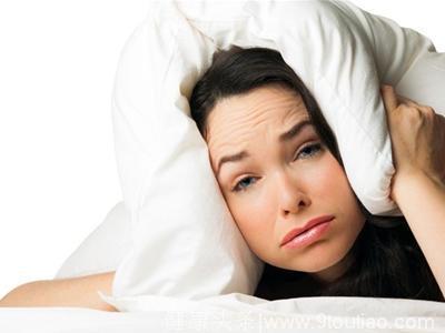 睡得越多越健康？被骗啦，专家说女人到更年期这个点睡觉能长寿！