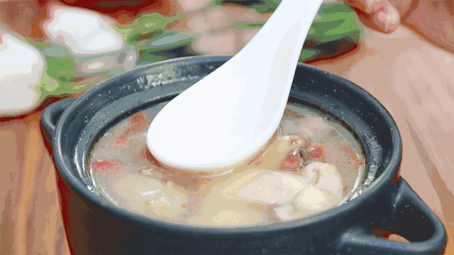 春天煲汤好处多！这些美味满满的养生汤，润燥除湿又养颜！