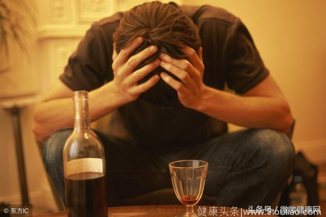 肝不好的人注意：喝酒时有4种表现，说明肝受损已经很严重了！