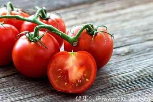 西红柿生吃还是熟吃好？效果天差地别！不知道亏大！