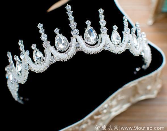 心理测试：选一款皇冠，测你适合当什么女王？